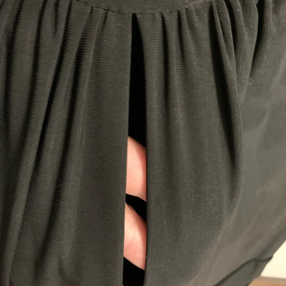 Perfect black Dress - Picture 8 of 13